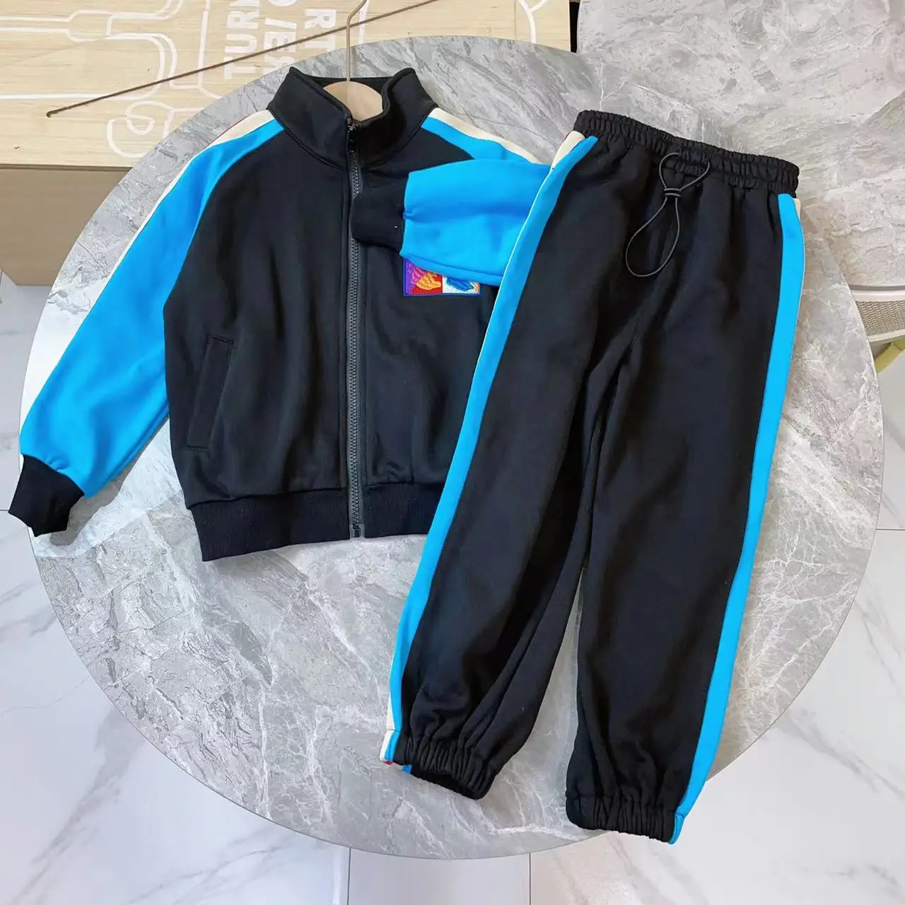 

Children's casual wear 2023 new design boys' high neck zippered jacket+long pants girls' long sleeved sportswear set