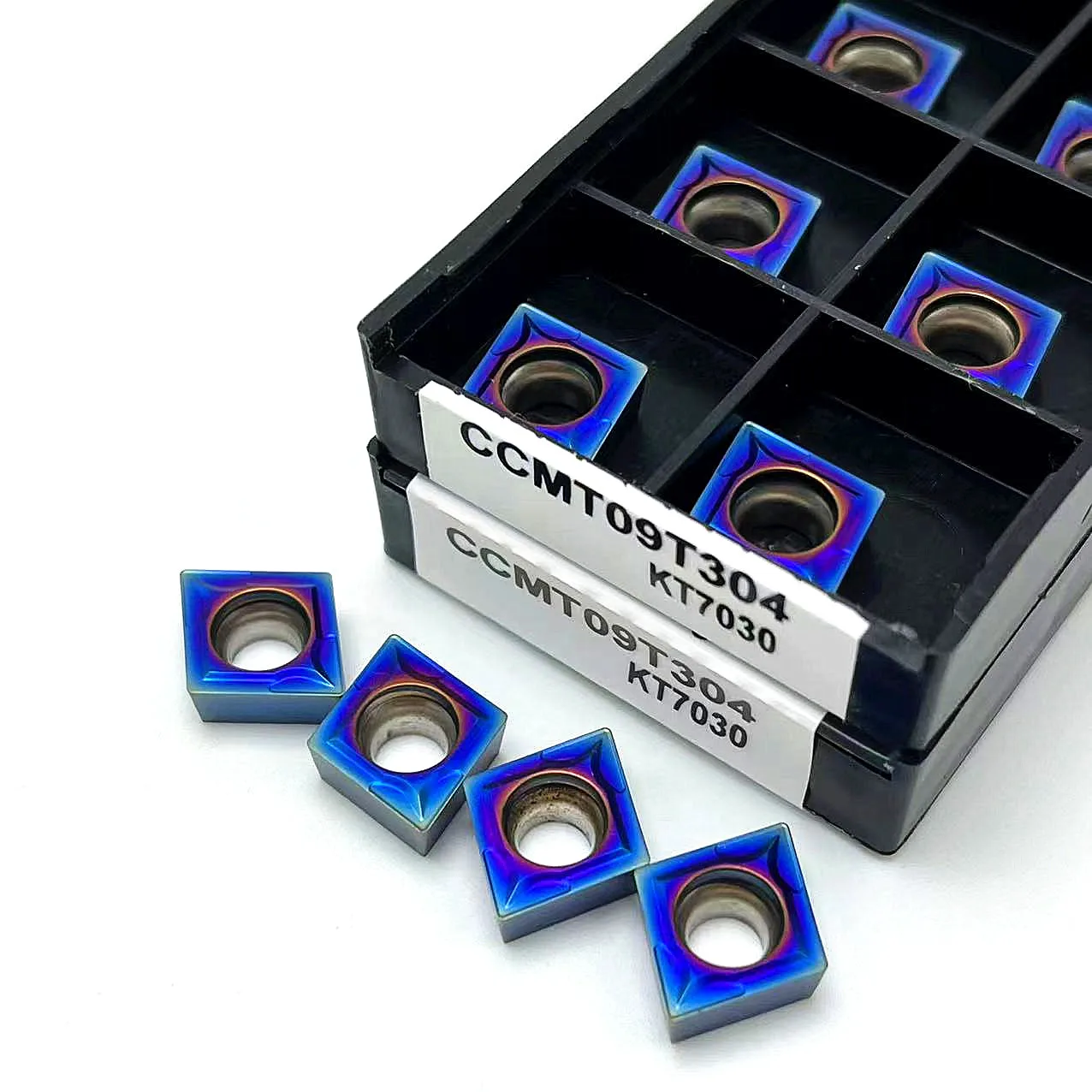 Рисунок 3 - токарный инструмент CCMT09T304