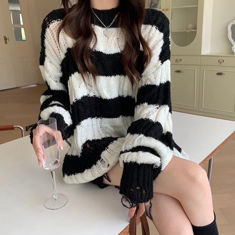 

Women's Fashion New Style Black and White Stripe Design Sense Versatile Loose Temperament Hollow Out Sweater Autumn and Winter