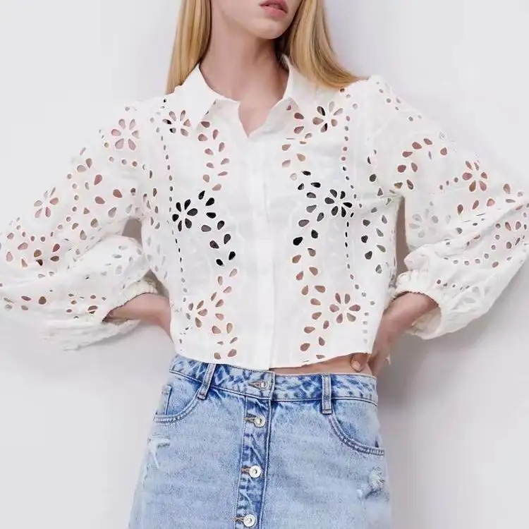 Cropped Shirt Women 2023 New Fashion White Lace Blouse Eyelet Cut Embroidery Top Wear Loose Clothing