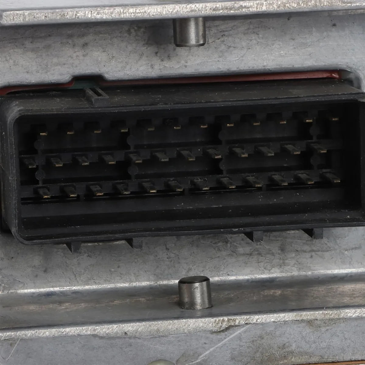 20582958 Модуль управления двигателем для экскаваторов Volvo EC330B, EC360B, EC460B и погрузчиков A25D, A30D, A35D, A40D, L90E, L120E, L160E, L180E, L220E (art.: 3920d892cb146) - 3920d892cb146
