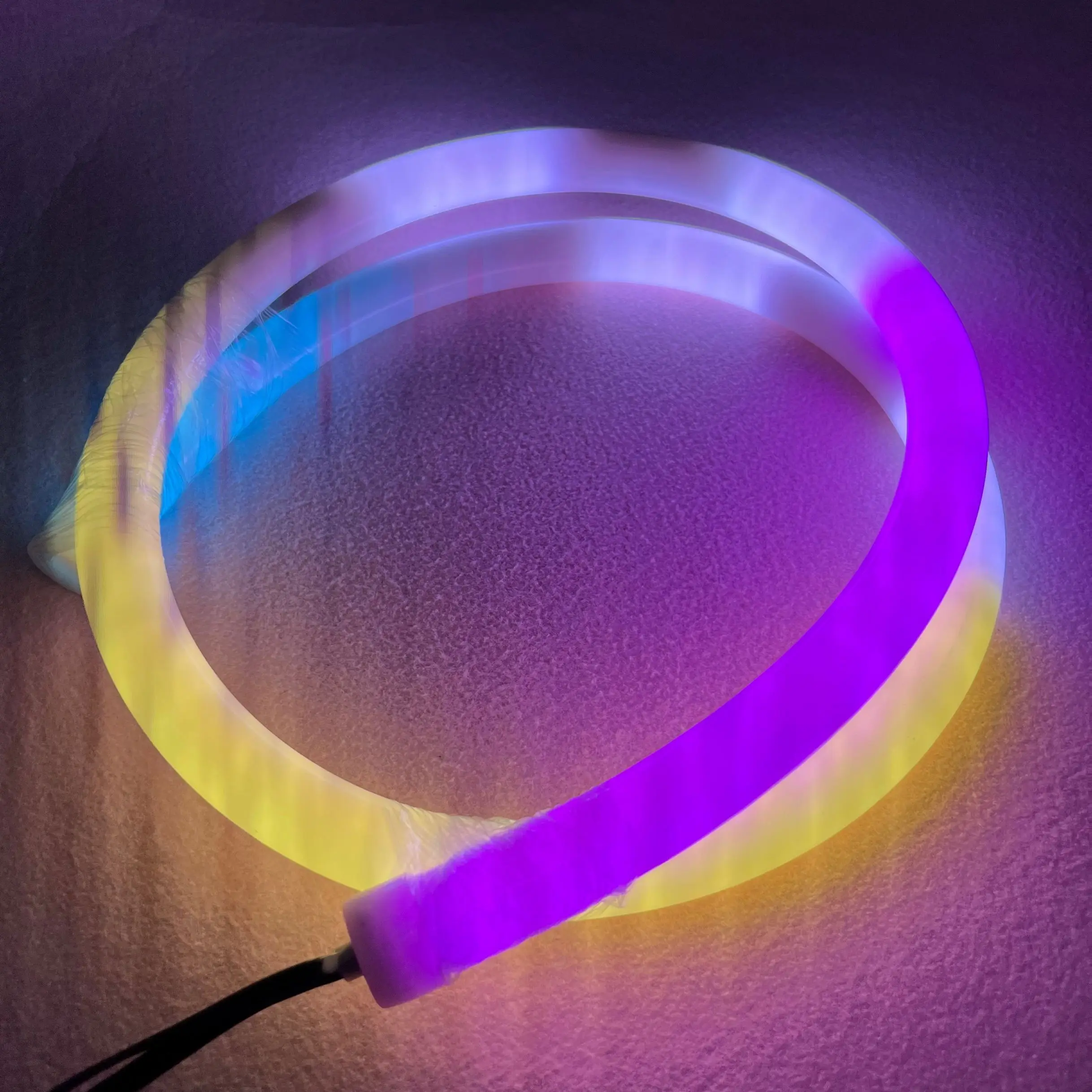 

Диаметр 16 мм; Угол обзора 270 градусов; WS2811 12 в 84 светодиода/м Пиксельная неоновая лента rgb; IP67