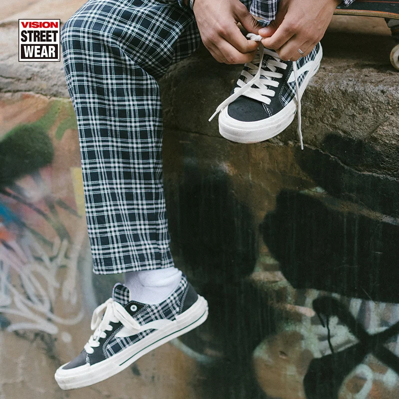 Vision Street Wear x Odd Classics Skateboarding Shoes Men Retro Low Top Suede Canvas Shoes Unisex Skate Sneakers Plaid Pattern