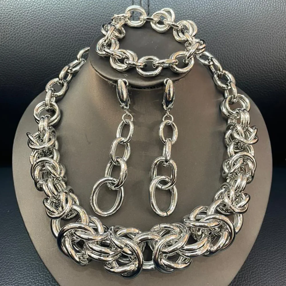 

Silver Plated Chain Necklace Jewelry Set Women Fashion Punk Style Necklace and Earrings Bracelet 3Pcs Set for Weddings Party