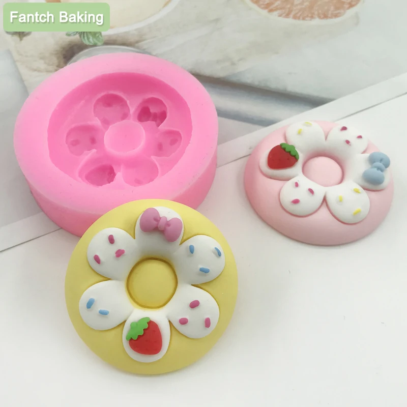 

Donut Mold Silicone Chocolate Mold Pastry Bread Cake Mold Non-Stick Baking Mold DIY Baking Tray Doughnut Dessert Making Tools