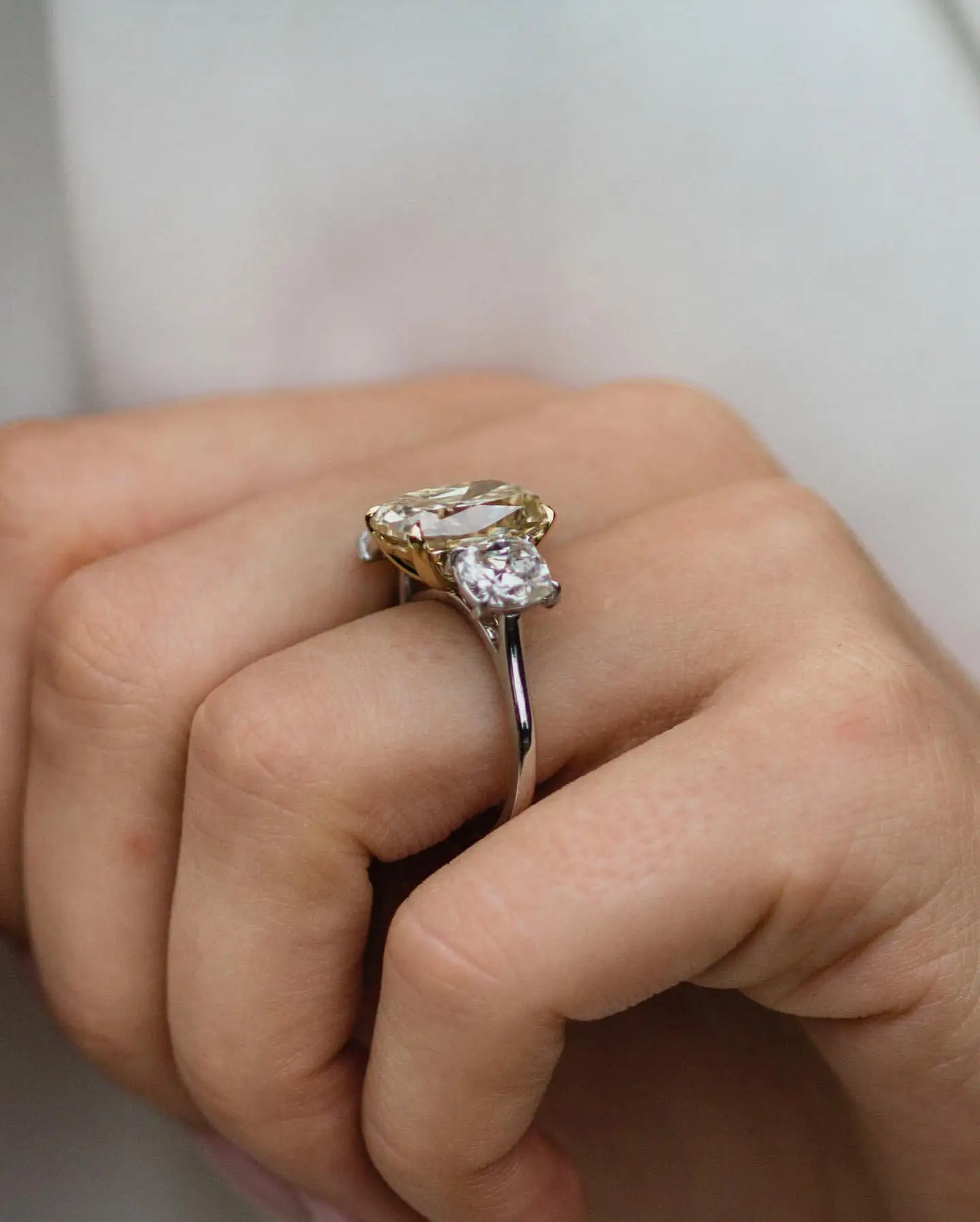 JOVOVASMILE Moissanite Ring 7carat 13x9.25mm Canary Old Mine Cut 9k 14k 18k Yellow Gold Band With 1.5ct 7*6mm Cushion Side Gems