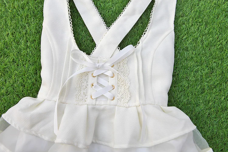 Женское кружевное мини-платье с цветочным рисунком