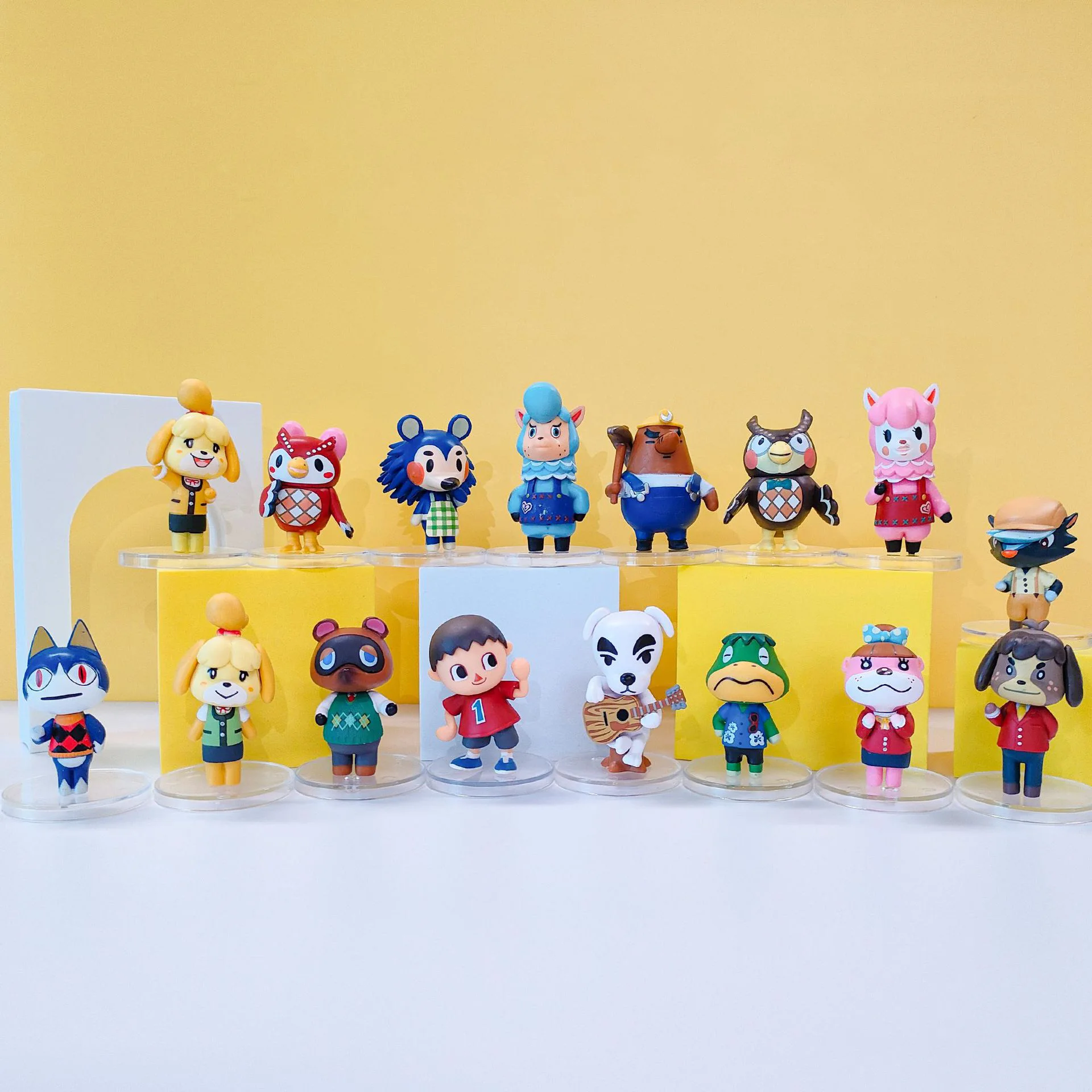 

16pcs/set Animal Crossing Anime Figures Toys PVC Action Figure Portrait Isabelle Tom Nook Lisa Collection Model Dolls Toys Gifts