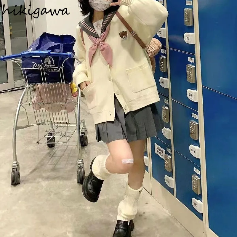 Женский трикотажный кардиган оверсайз с вышивкой кота и V-образным вырезом