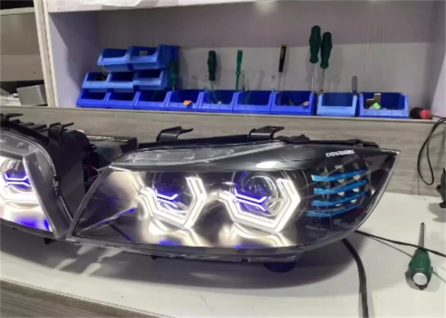 Автомобильные светодиодные фары для BMW E90, модифицированные OSS DRL, дневные ходовые огни, указатель поворота (art.: 3920d135f0775) - 3920d135f0775
