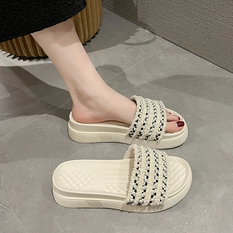 

Тапки женские домашние на платформе, роскошные Сланцы на среднем каблуке, дизайнерская обувь с бусинами-лентами, из резины и полиуретана, лето 2023