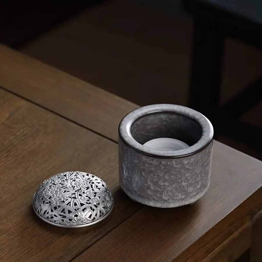 Минималистичная стеклянная курильница