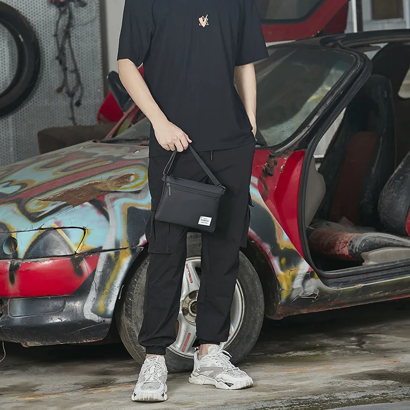 Men's Small Shoulder Bag Summer Crossbody Bag Casual Portable Small Shoulder Bag Mobile Phone Bag