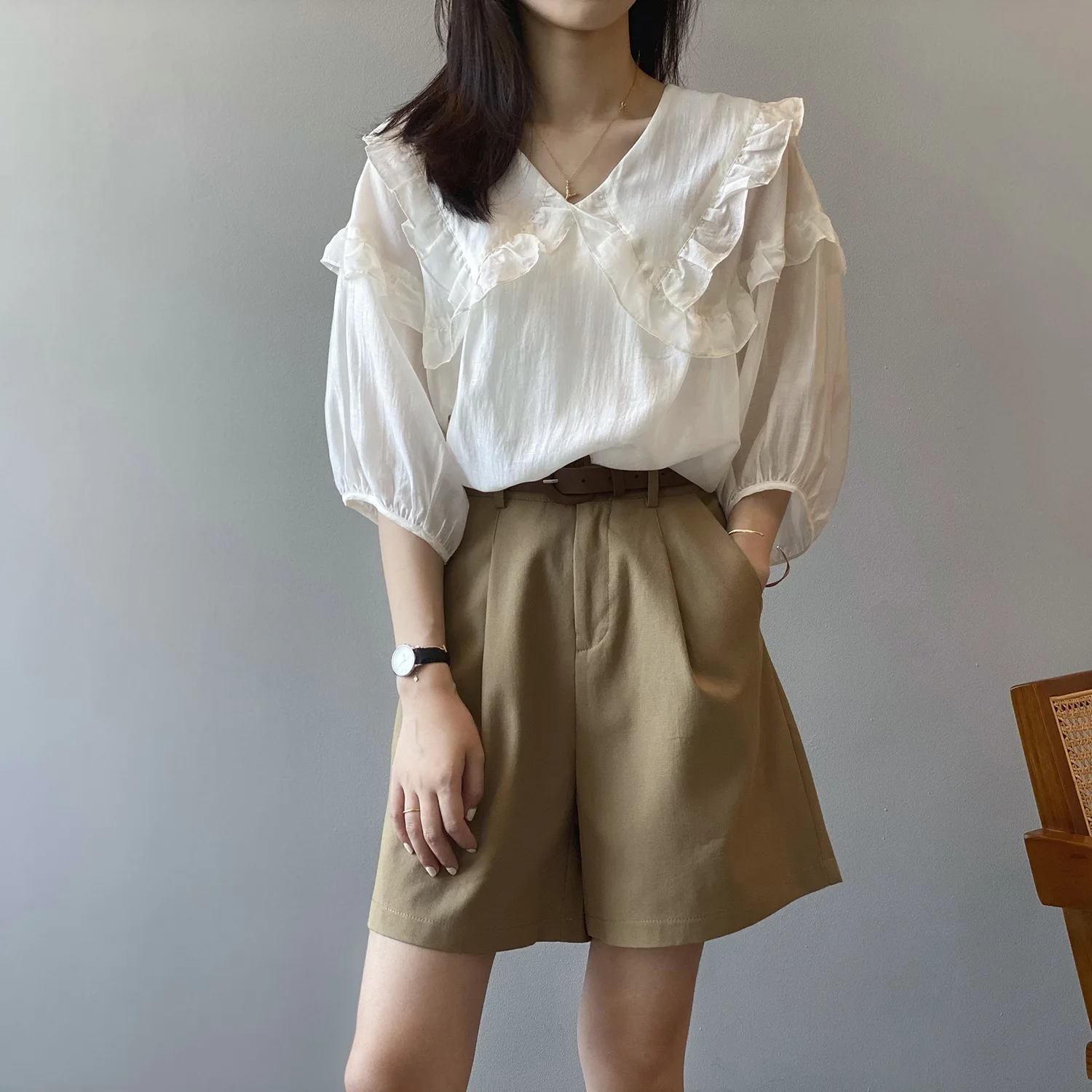 

Summer Korean Style V-neck Ruffle Hem Women’s Shirt - Featuring Half Sleeves and A Thin Design for A Stylish and Trendy Look