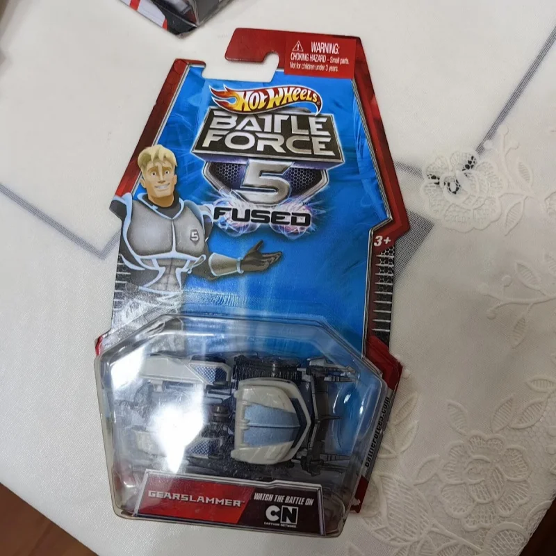 Фото В наличии: Hot Wheels Original Anime Force 5 Gearslammer Syfurious Saber Reverb Buster Tank — коллекционная модель танка, игрушка для фанатов, подарок №3