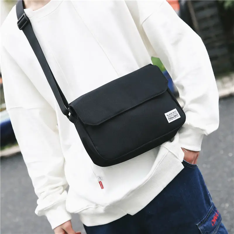 

Couples Large Capacity Multi-Layer Waterproof Nylon Shoulder Messenger Bag Women's Canvas Bag Travelling Leisure Men's Bag