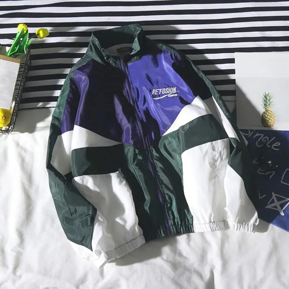 

Stylish Men Windbreaker Color Block Pockets Male Letters Turndown Collar Coat Windbreaker