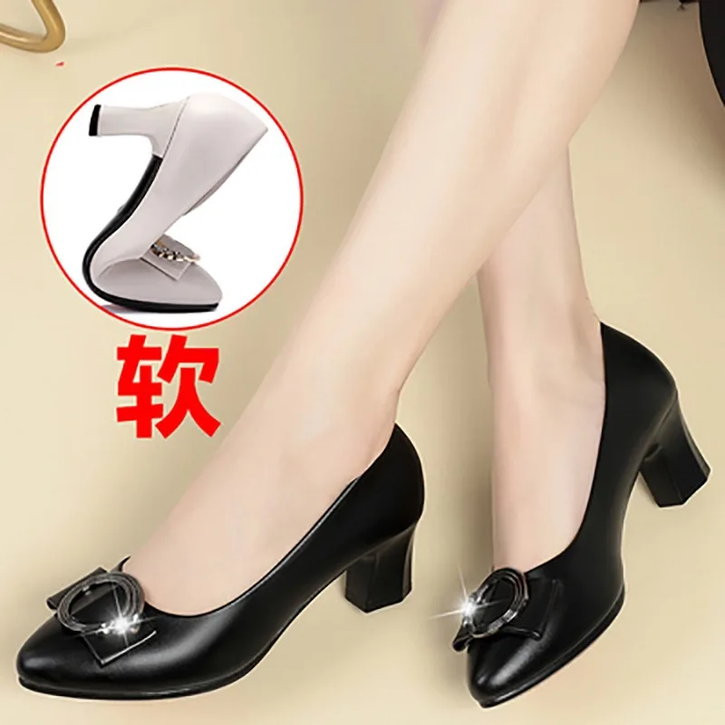2023 Spring And Autumn Mid-heel Single Shoes Women's Middle-aged Women's High-heeled Soft-soled Leather Shoes For Mothers