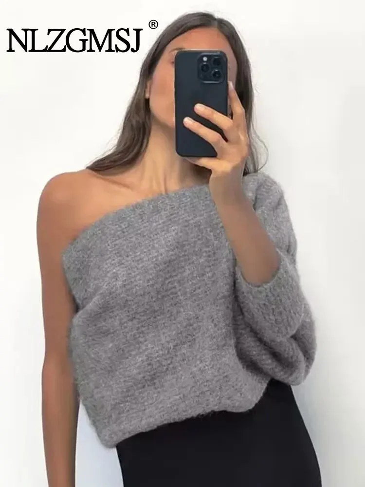 Женский трикотажный свитер на одно плечо с длинным рукавом