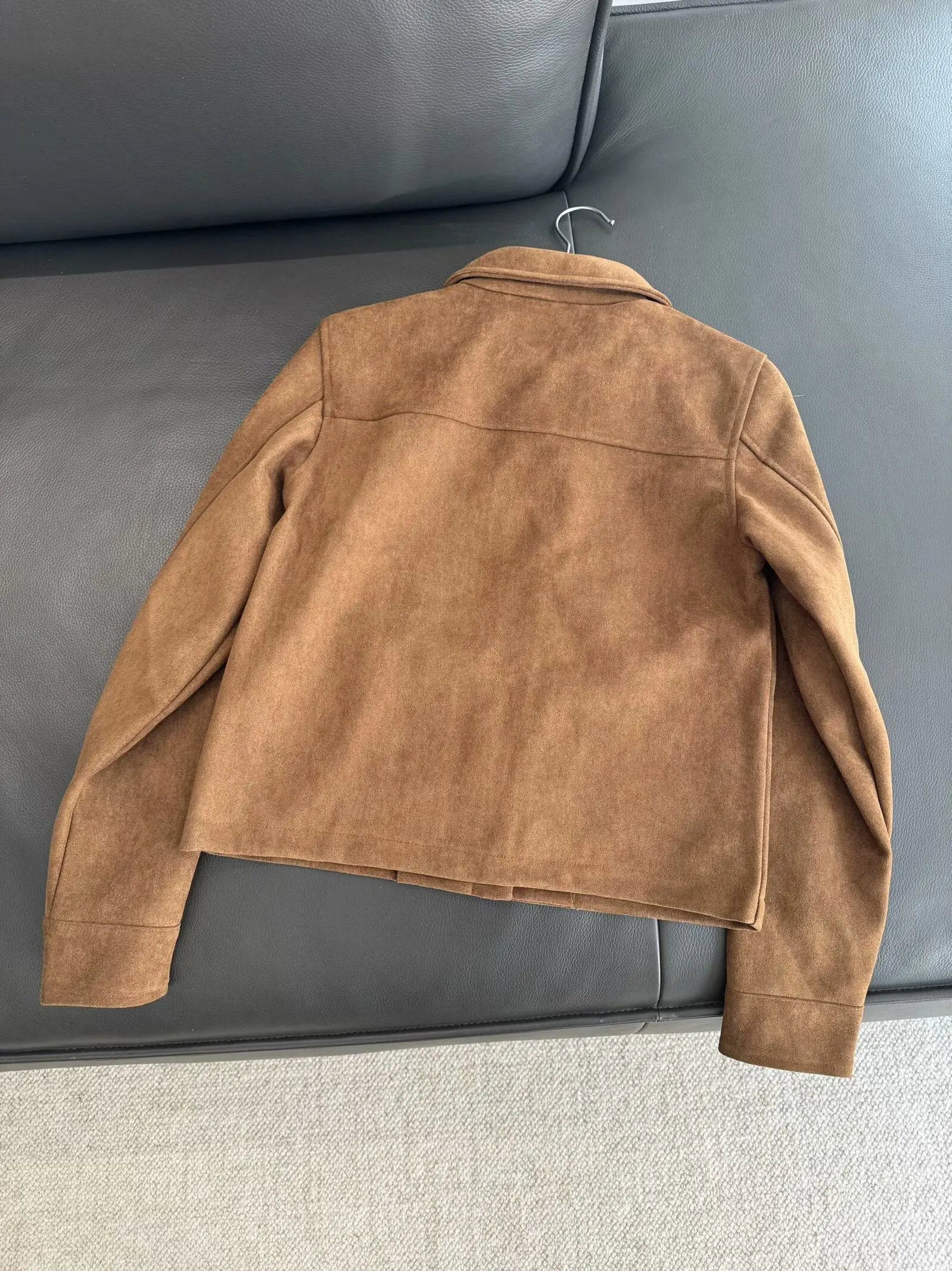 Новинка весны 2024 женская двусторонняя замшевая текстурированная короткая