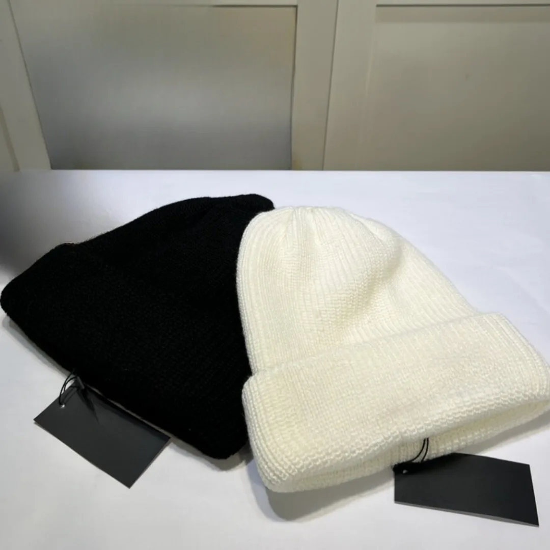 

Knitted Women Hat Beanie Soft Wool Winter Warm Hats Solid Color Skullies Beanies Girls Ladies Casual Cap Hat Designer Bonnet New