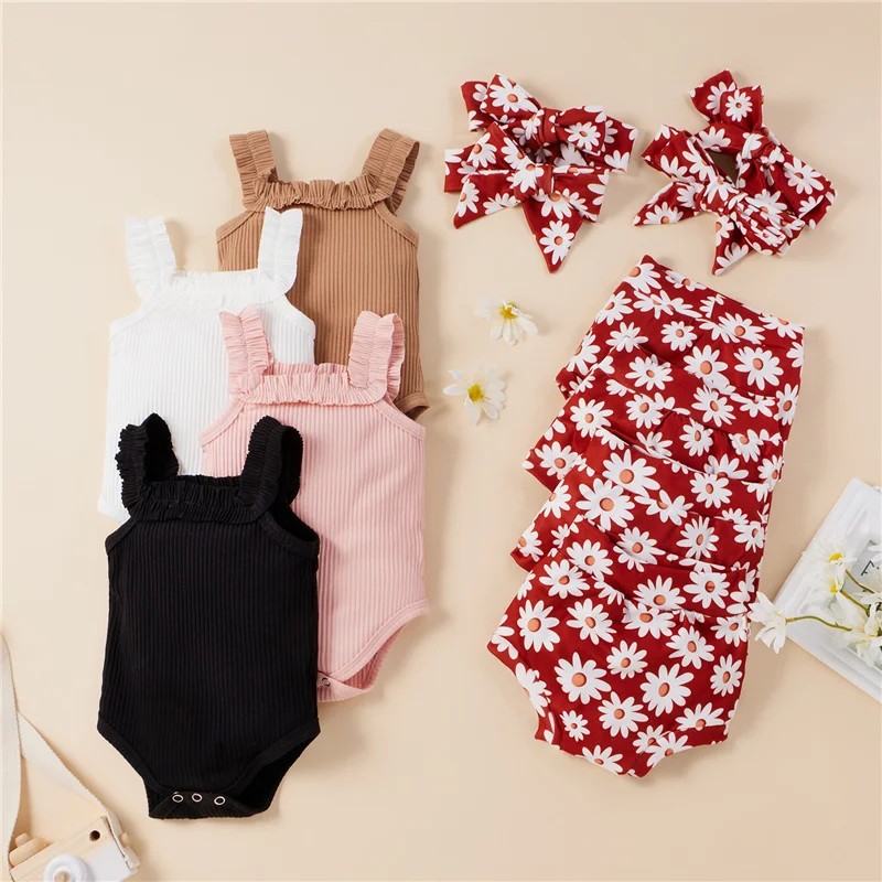 

Blotona 3Pcs Newborn Summer Casual Outfits, Baby Girl Sleeveless Square Collar Ribbed Romper +Daisy Print Shorts +Headband 0-18M