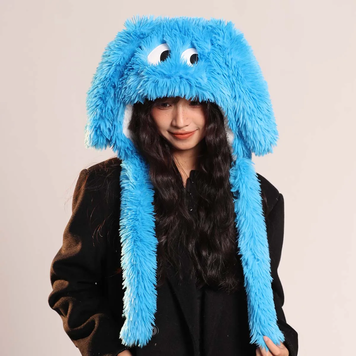 Женская зимняя меховая шапка-бомбер с заячьими ушками