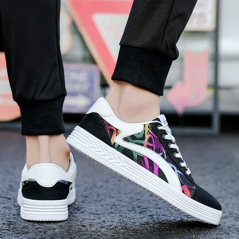Fashion Printed Unisex Skateboarding Shoes Men Women Low top Canvas Shoes Casual Platform Flat Sneakers Men Zapatillas De Hombre