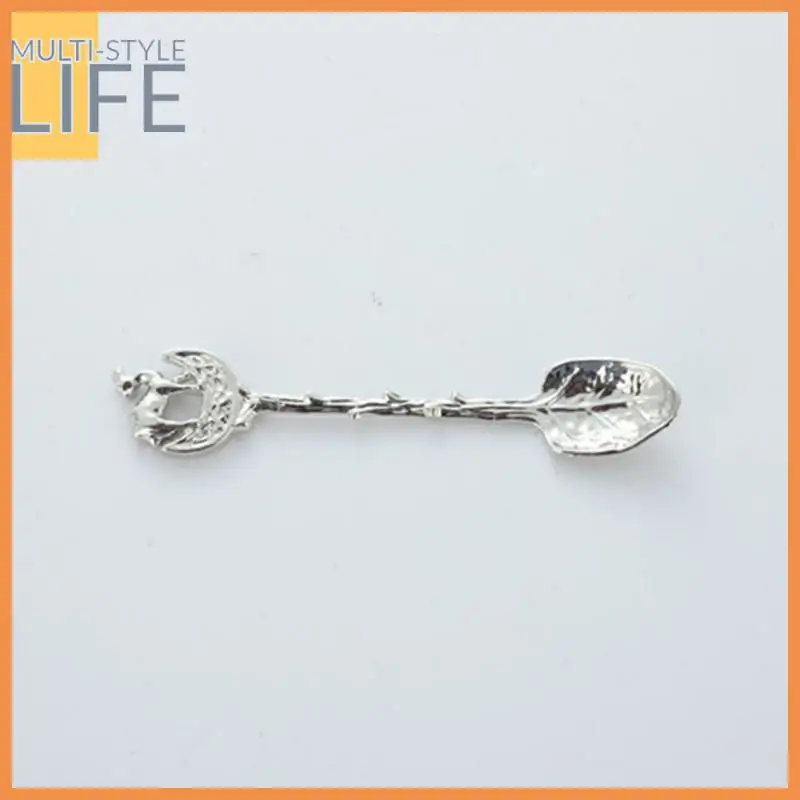 

Кофейная ложка в стиле ретро с изогнутой ручкой, Легкая очистка, густая десертная ложка для торта, 14 г, звезда, луна, верблюд, серебристая