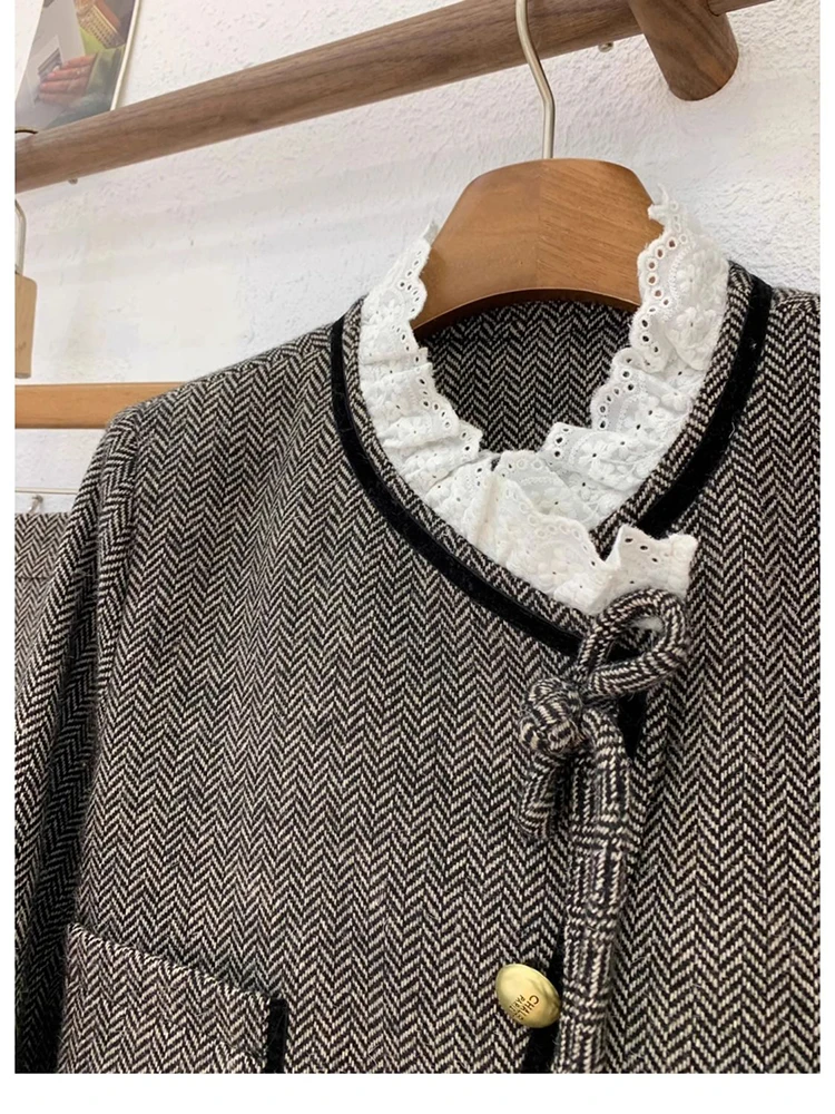 Осенний комплект из двух предметов с юбкой кружевная Лоскутная куртка и юбка до