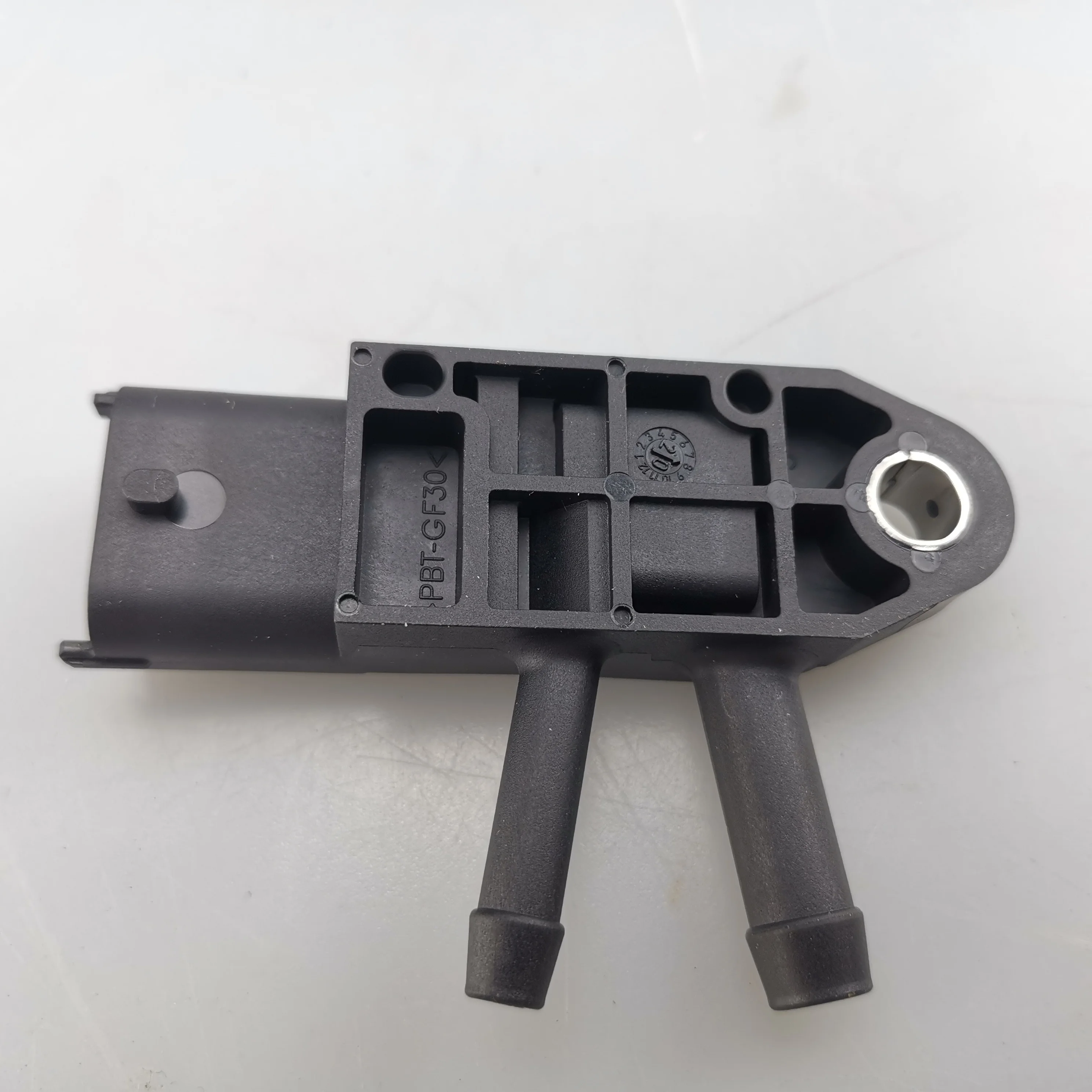 

Differential pressure sensor 0281007102
