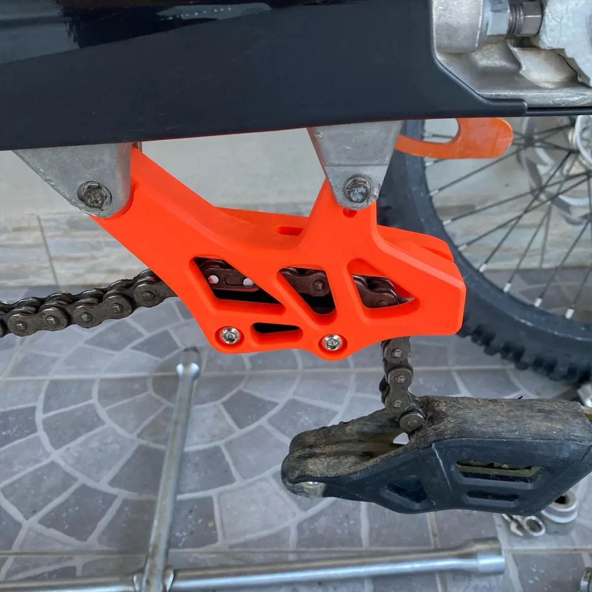 Фото Защита цепи и направляющая цепи для мотоциклов KTM SX/SXF/XC/XC-F/EXC/EXC-F/XCW/XCF-W, HUSQVARNA TC/FC TE250/I TX125 №2