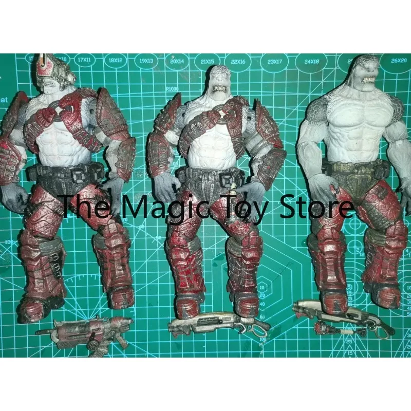 Фото Оригинальная коллекционная фигурка NECA Gears of War 7-дюймовая: Маркус Дом, Бад Коул №3