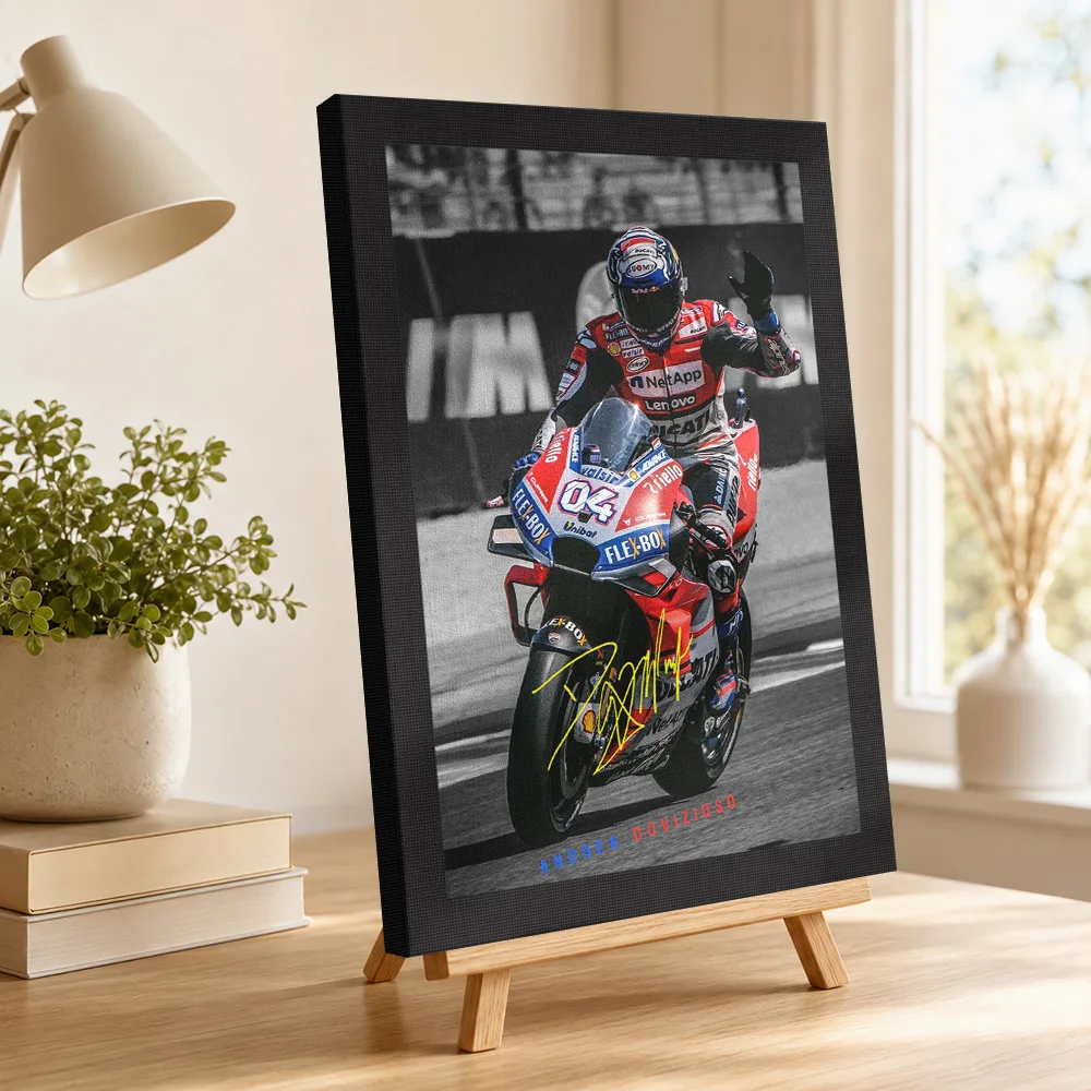 Фото Андреа Довизиозо MotoGP: Холст в рамке с индивидуальным фото, современное эстетичное настенное искусство для декора столовой, готовое к подвешиванию. №4