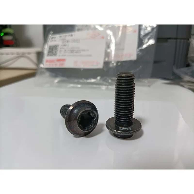 

Винт крепления переднего сиденья Toyota Corolla 07-21, Lexus 14-19, Camry 06-17, RV4