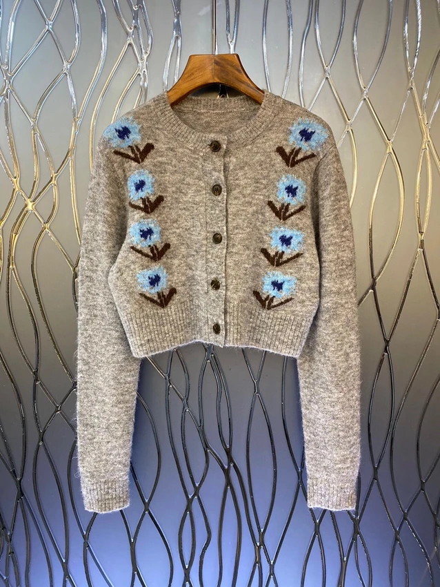 

2022 new women fashion long sleeve sexy casual round neck color matching symmetrical embroidered flower knitted cardigan 1105