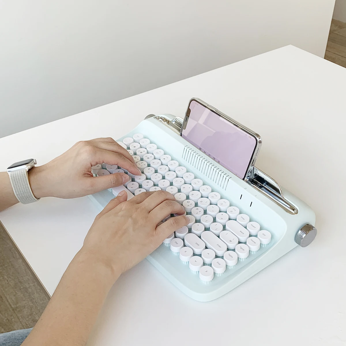 Retro Mobile Phone External Keyboard iPad for Apple Samsung Tablet Universal Bluetooth Keyboard Girl Cute Wireless Keyboard