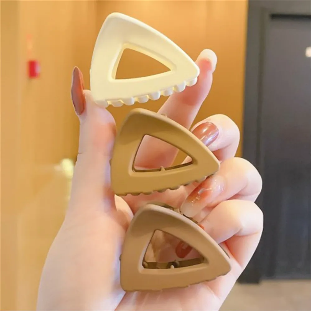 

Ретро Геометрические зажимы для захвата высокий конский хвост маленькие заколки для волос для женщин скраб Акула зажимы для головы головно...