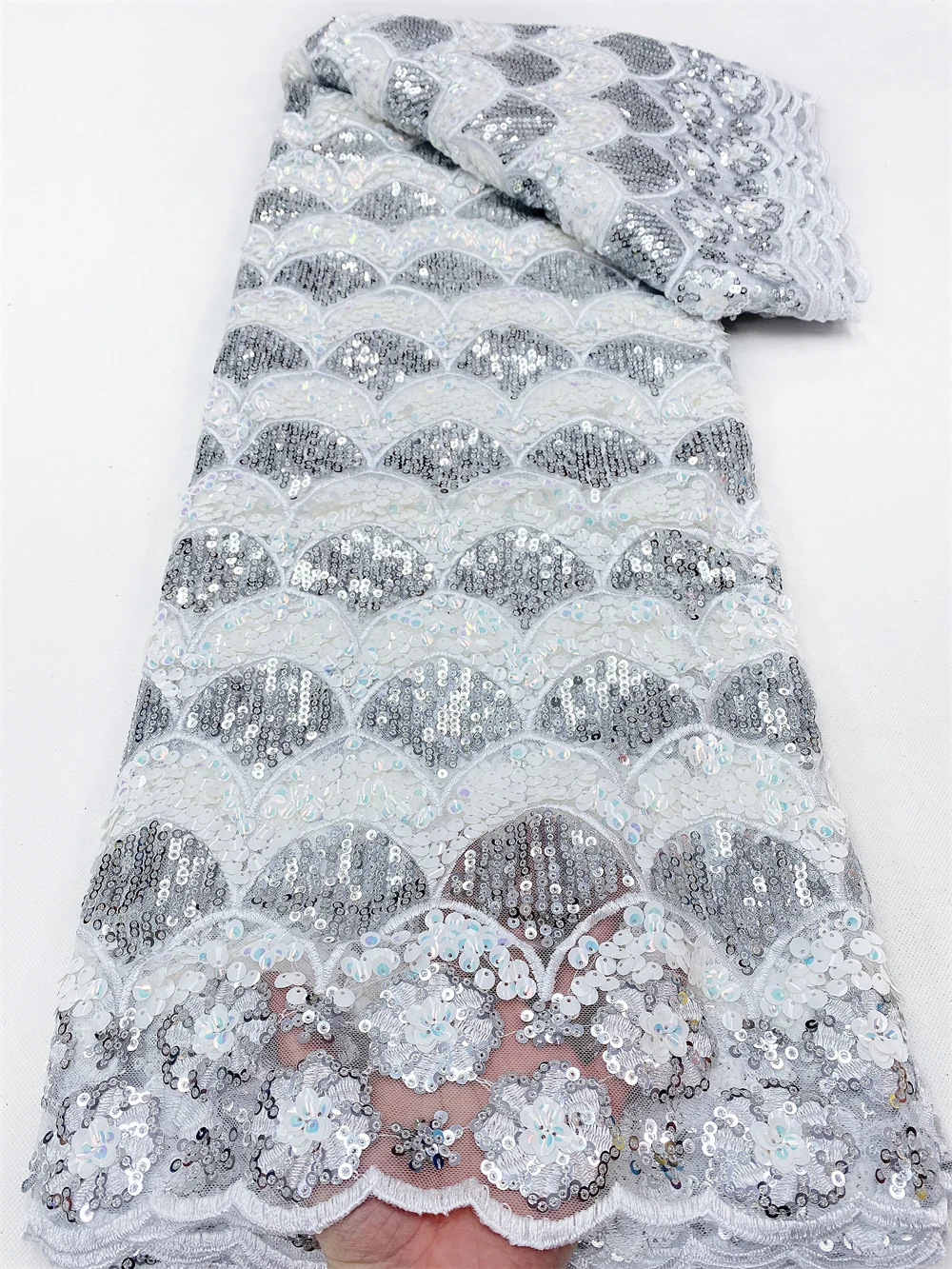 

New Luxury African Sequins Lace Fabric 2022 French Tulle Net Lace,High Quality Net Embroidery Nigerian Wedding Dress 4905B