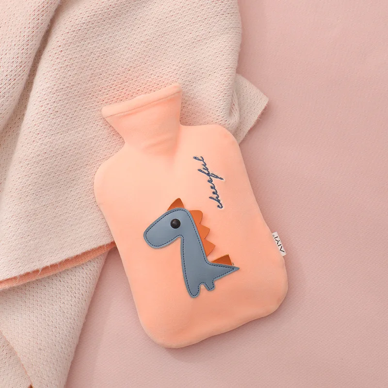 

Cute Dinosaur Pattern Flannel Water-filled Hot Water Bag Water Bottles For Girls High-density PVC Inner Liner Household Items
