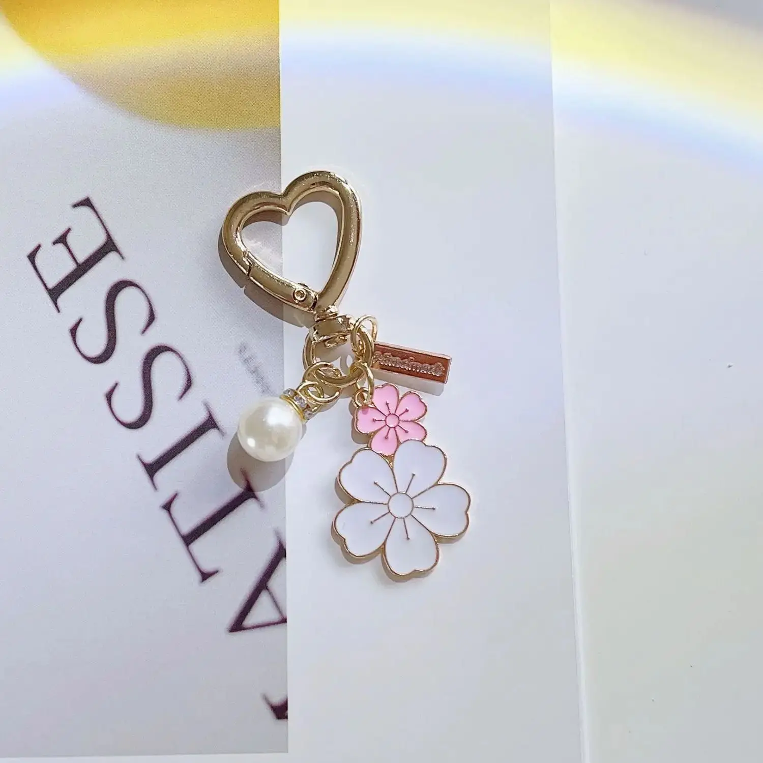 Элегантный брелок с двойным цветком милый белый жемчугом и буквами женская сумка