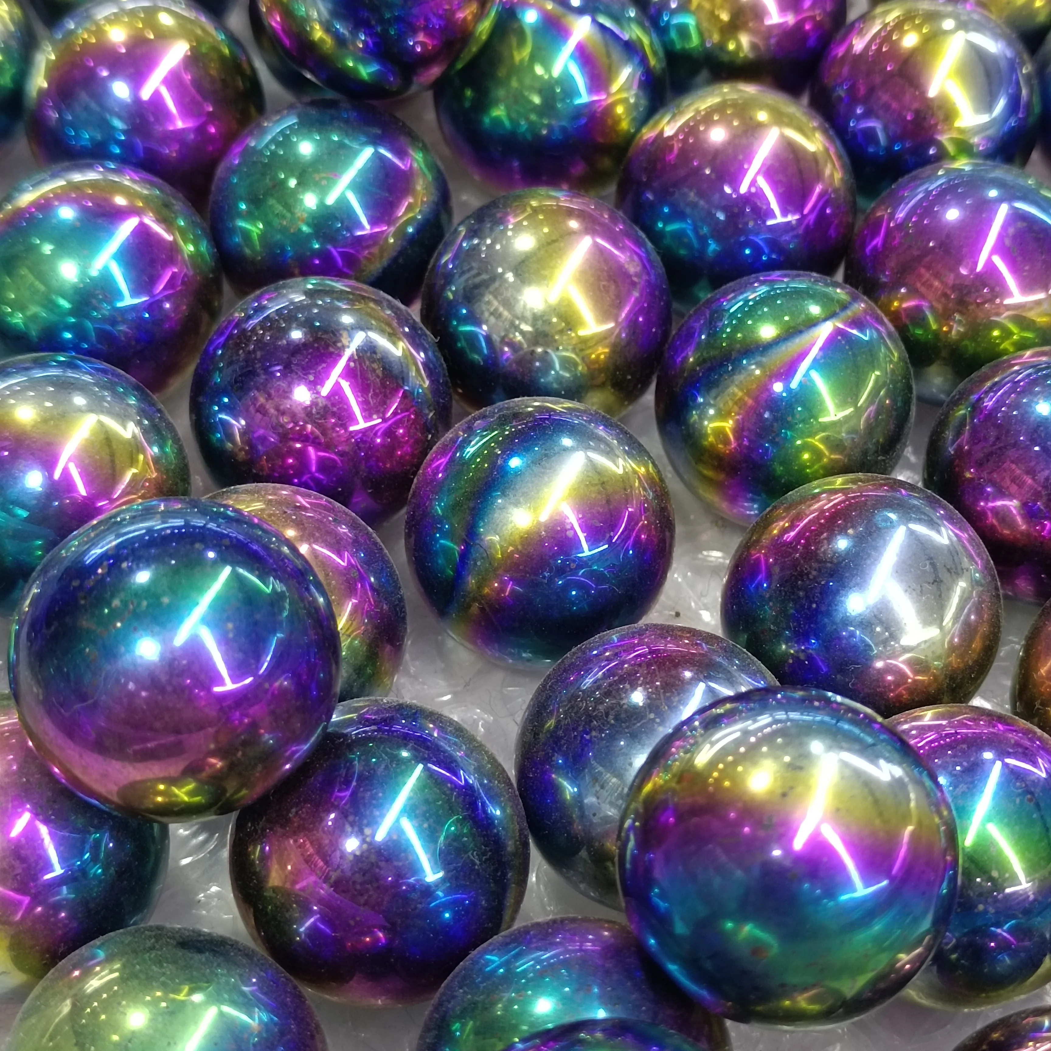 

3cm 1pc Natural crystals Hematite Stone AURA Beads quartz crystal Ball healing Jewelry DIY Accessories home decor crafts