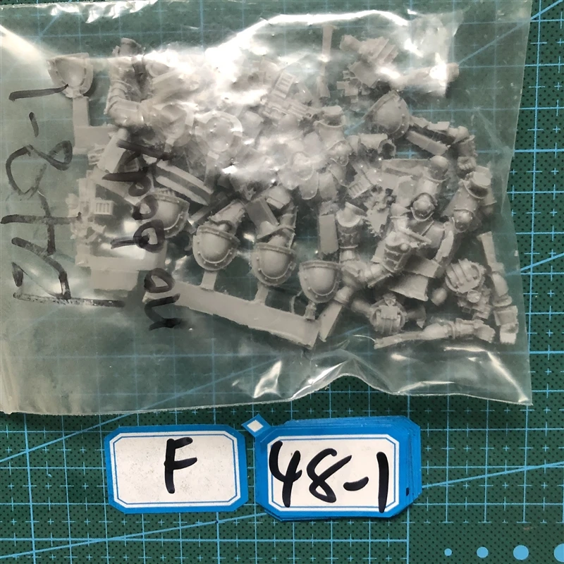 

F48-1 Miniatures Model Resin Table War Game Chessman Accessory