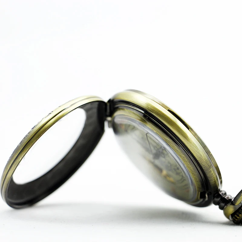 Fashion Mechanical Pocket Watch Carved Vintage Roman Numerals Display Belt Chain Pendant Clock Men's Ladies Gift