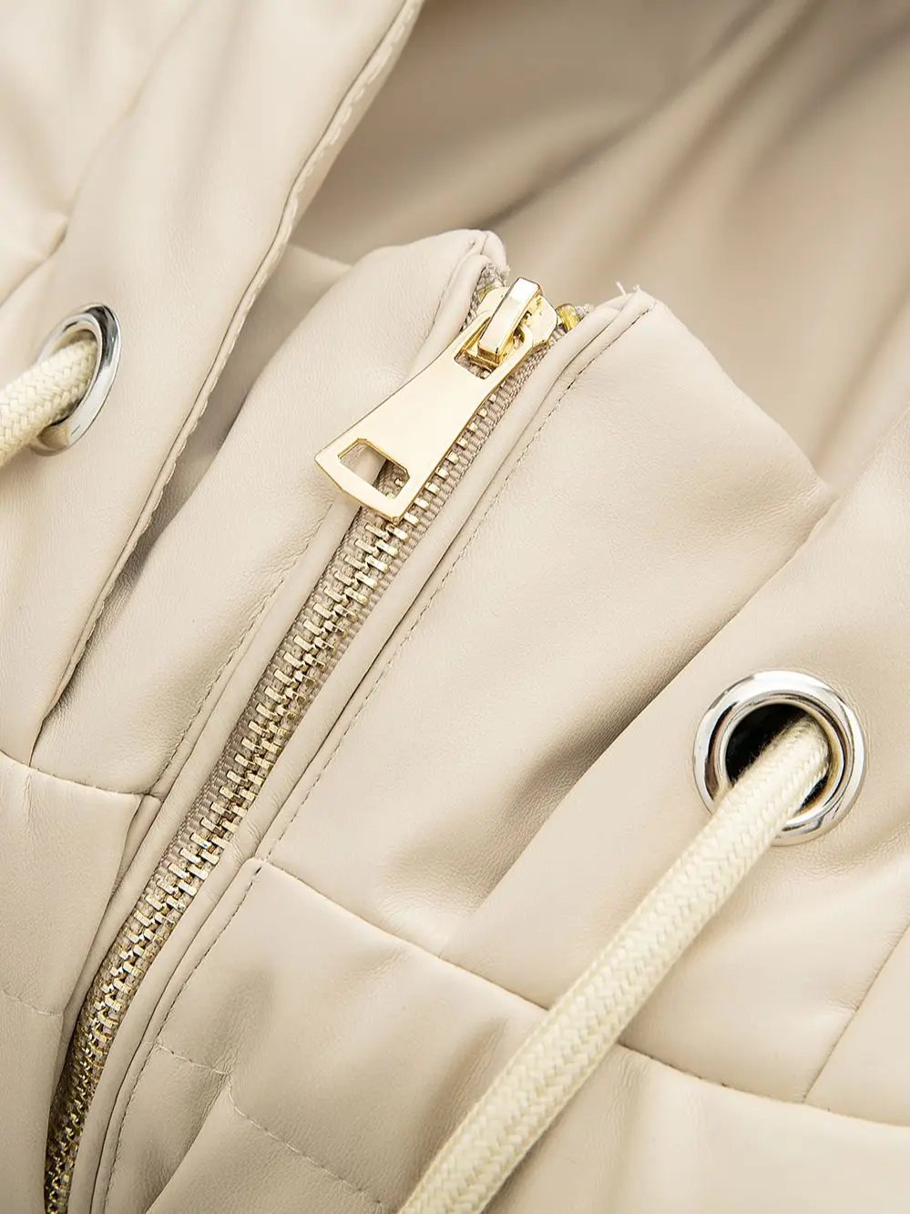 XNWMNZ Women Fashion Faux Leather PU Thick Thermal Padded Clothes Hooded Long Sleeve Zipper Female Chic Warm Jacket Outerwear