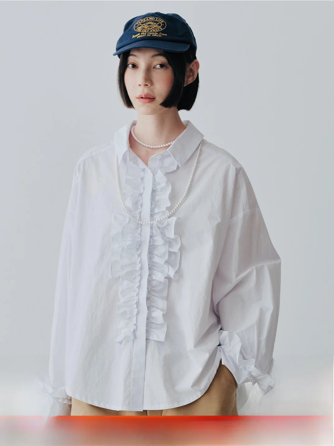 Рубашка женская свободного покроя белая на осень 244756e