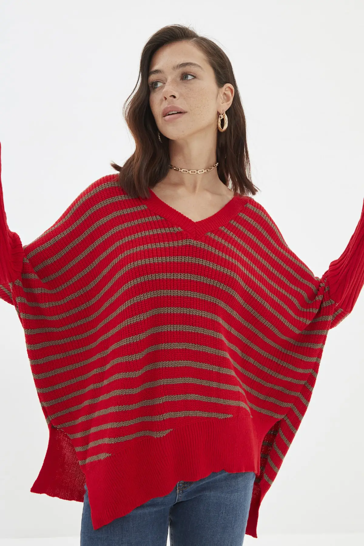 

Trendyol Striped V Collar Knitwear Sweater TWOAW22KZ1186