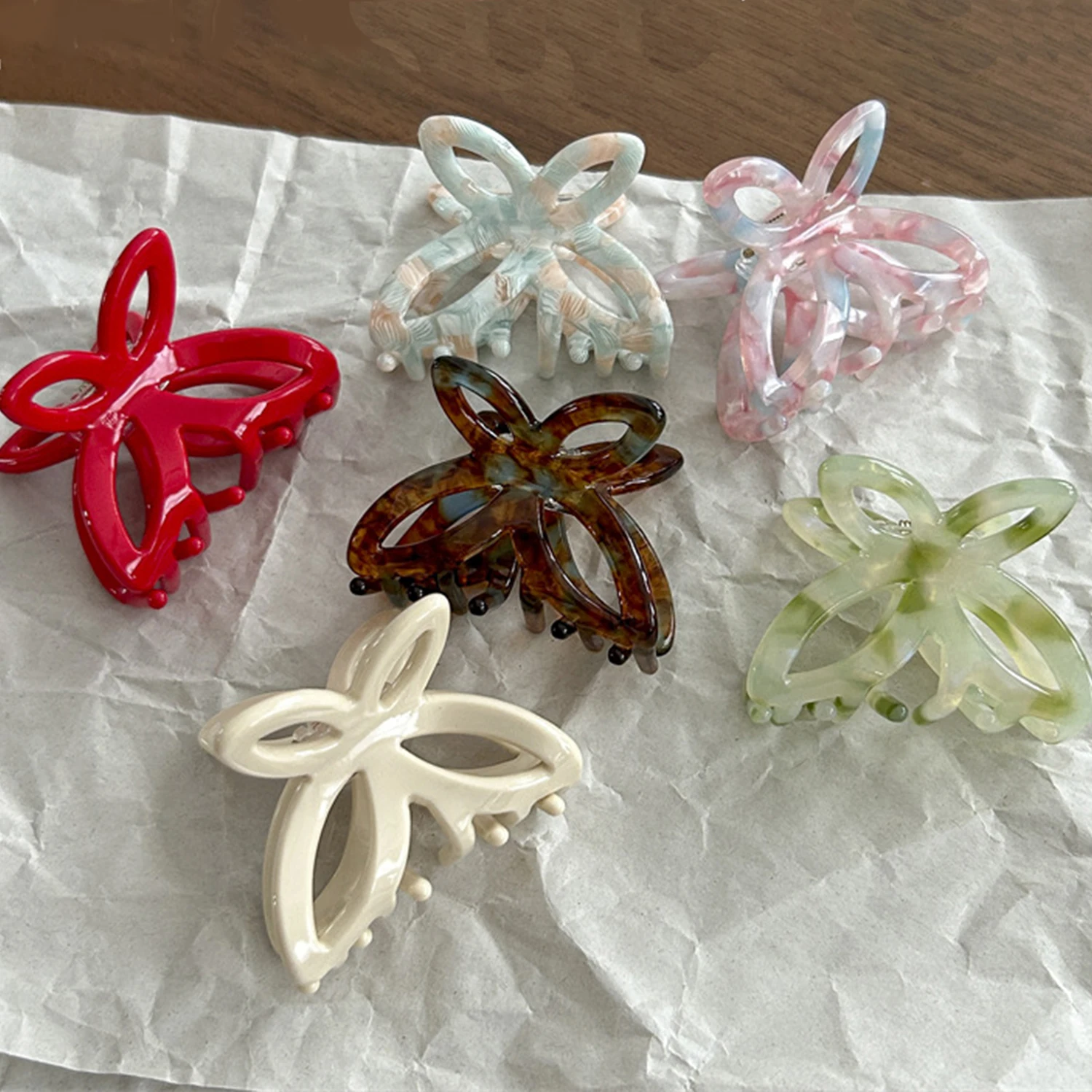 

Hollow Acetate Hair Claw Sweet Fairy Butterfly Hairpin Clip Tie-Dye Colored Styling Tools Barrettes For Women Hair Accessories