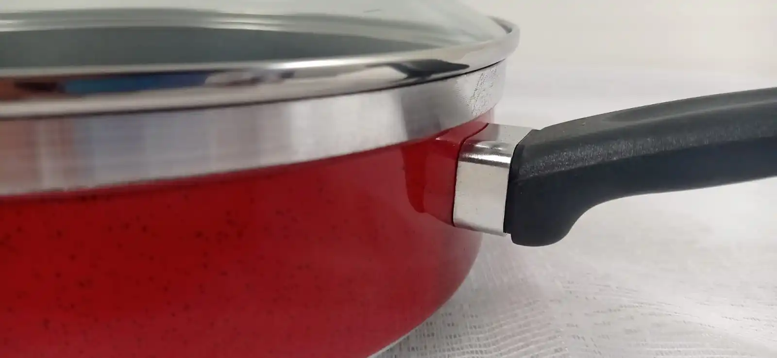 

No. 24 Non-stick Frying pan with Glass Lid + Red 4-in-1 Teflon Non-stick Frying pan