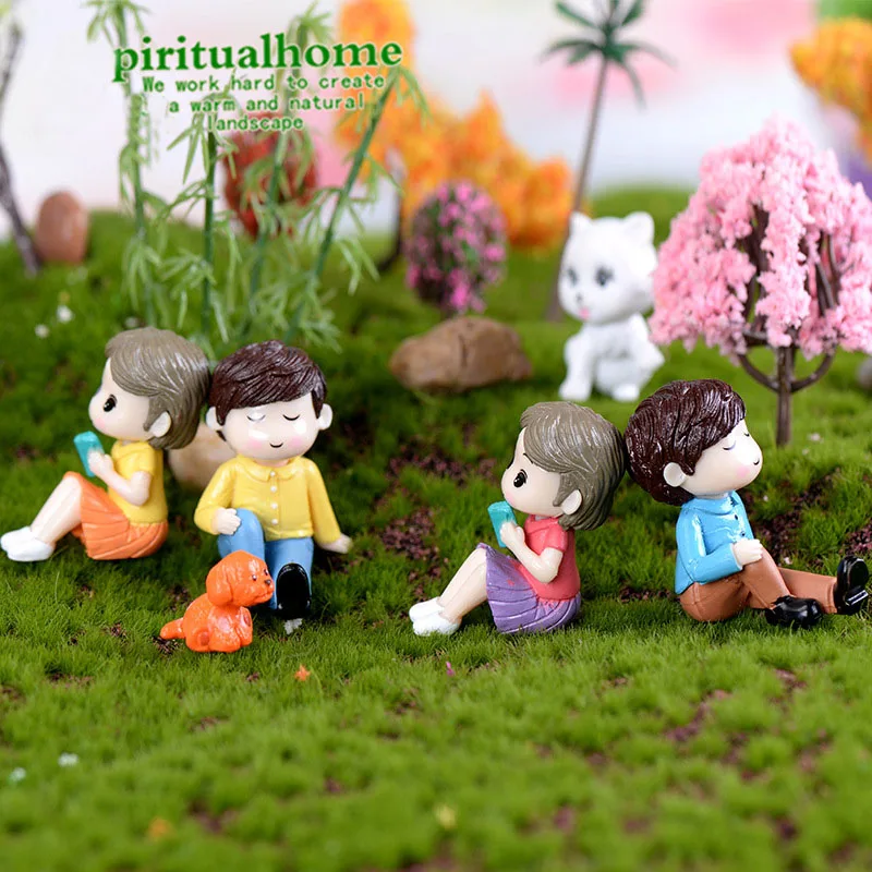 

2 PCS Romantic Couple Ornament Sweety Lovers Figurines Fairy Scene Gift Valentine's Day Ornaments Micro Landscape Wedding Decor